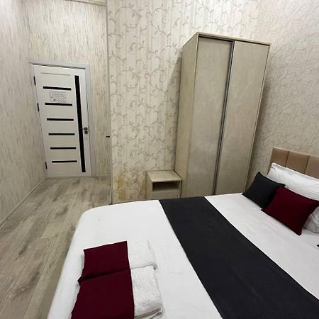 Fenix Hotel Tasjkent Buitenkant foto
